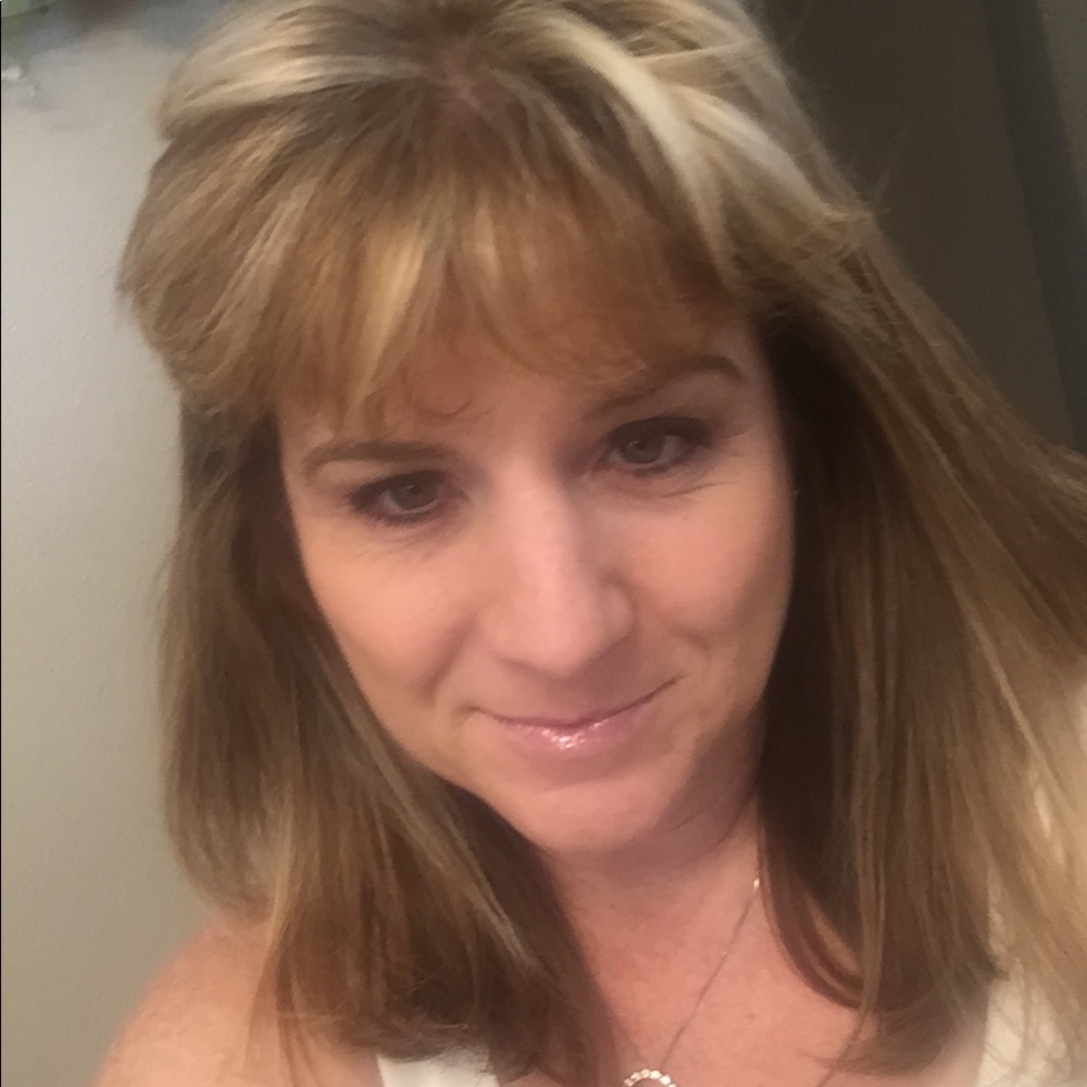 Meet your Posher, Lynda